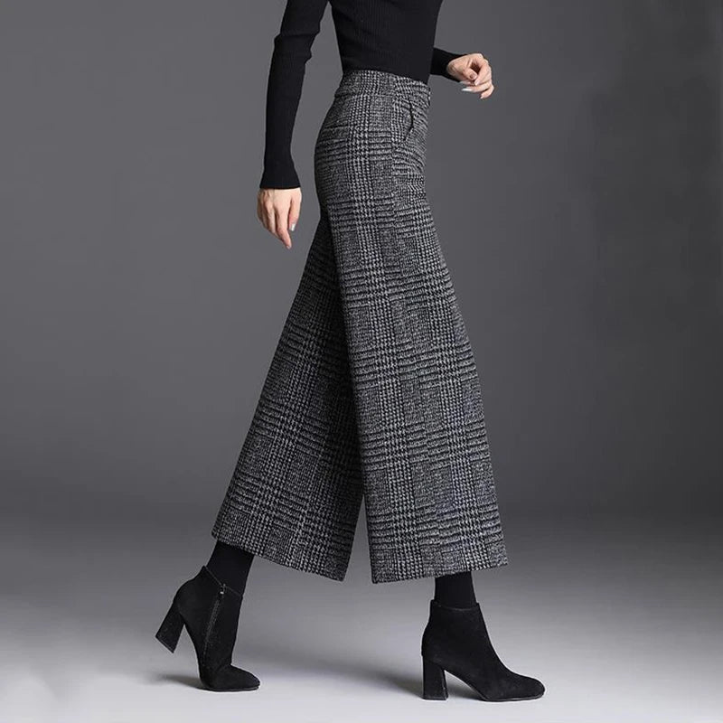 Plaid Wide-Leg Trouser
